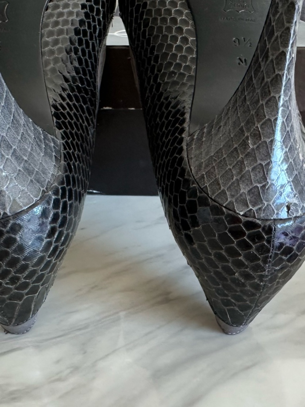Vintage YSL Grey Snakeskin-Style Leather Pumps 9.5N w/ Original Box - Picture 7 of 10
